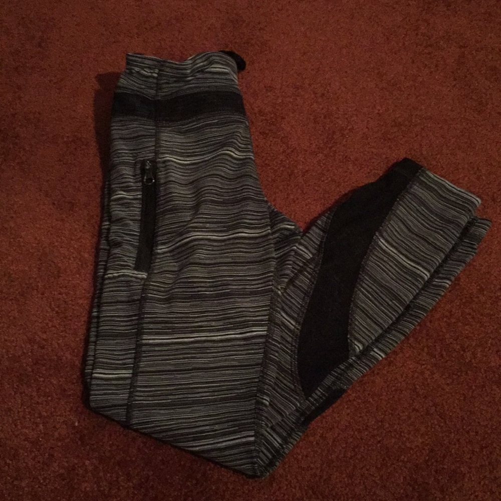 Lululemon leggings size 4